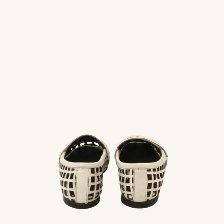 women leisure shoes
