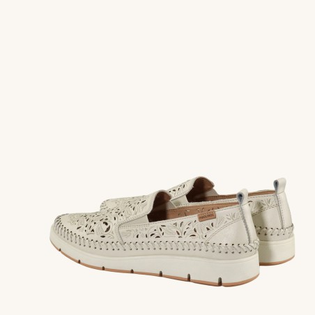 women leisure shoes