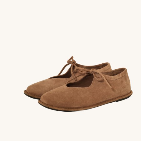 women court shoes