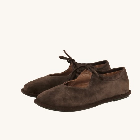 women court shoes