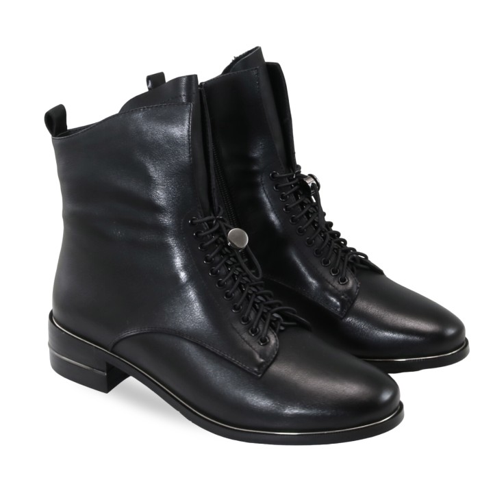 Black colour women ankle boots