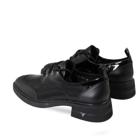 women court shoes