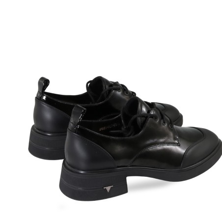 women court shoes