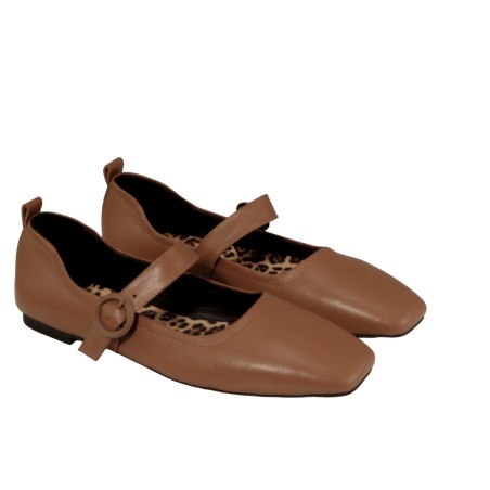 women court shoes