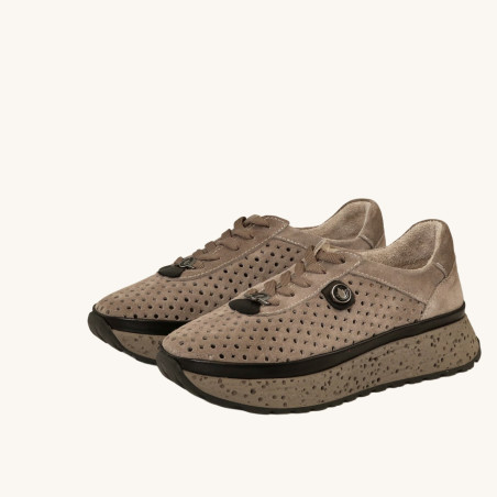 women leisure shoes