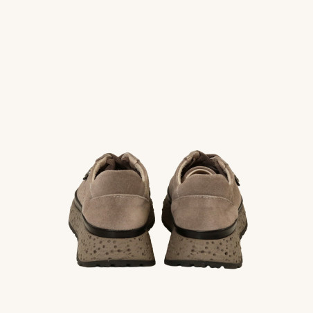 women leisure shoes