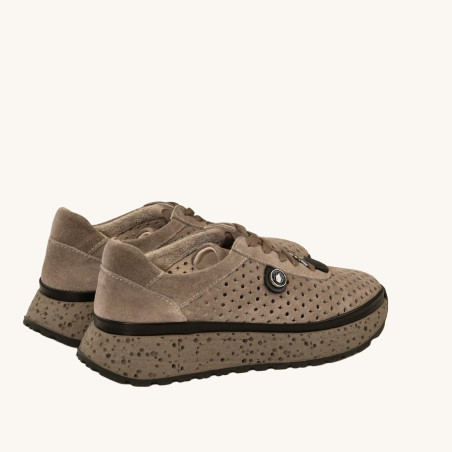 women leisure shoes