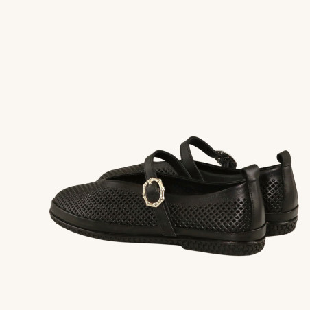 women leisure shoes