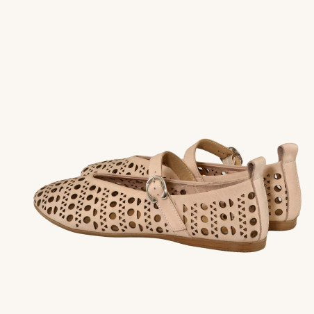 women leisure shoes