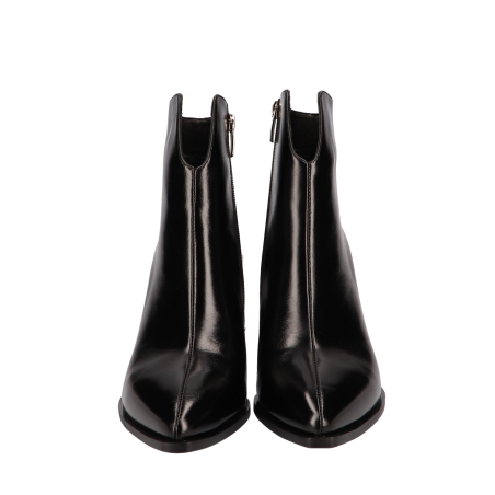 Black colour women ankle boots