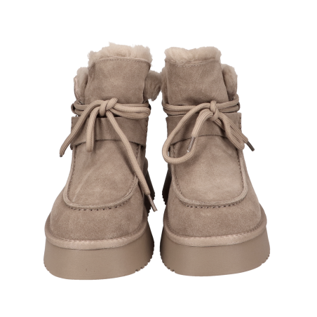 Moteriški pašiltinti aulinukai