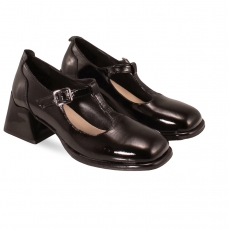 women court shoes