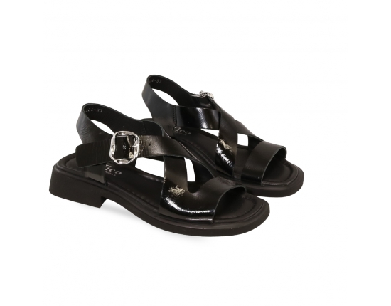 Women sandals